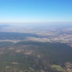 Flugwegposition um 10:39:07: Aufgenommen in der Nähe von Gemeinde Bad Fischau-Brunn, Österreich in 1118 Meter